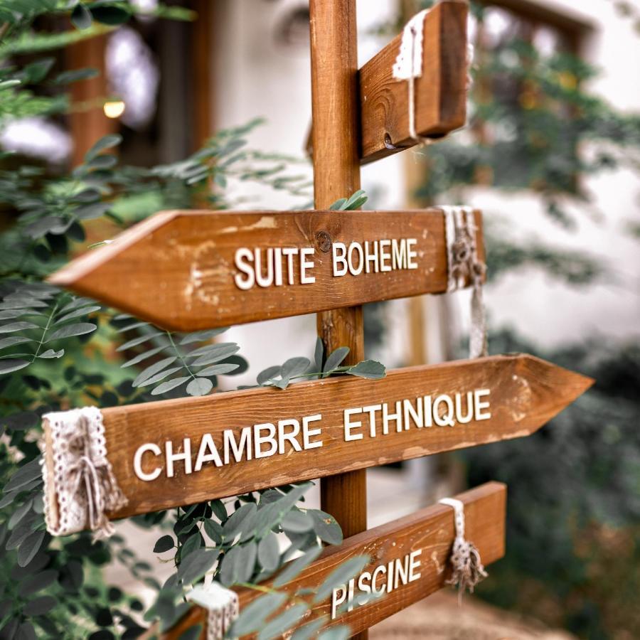 Bed and Breakfast Nuitées Bohèmes Gajan  Esterno foto