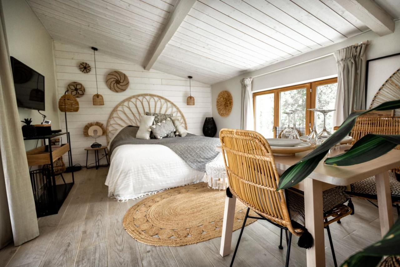 Bed and Breakfast Nuitées Bohèmes Gajan  Esterno foto