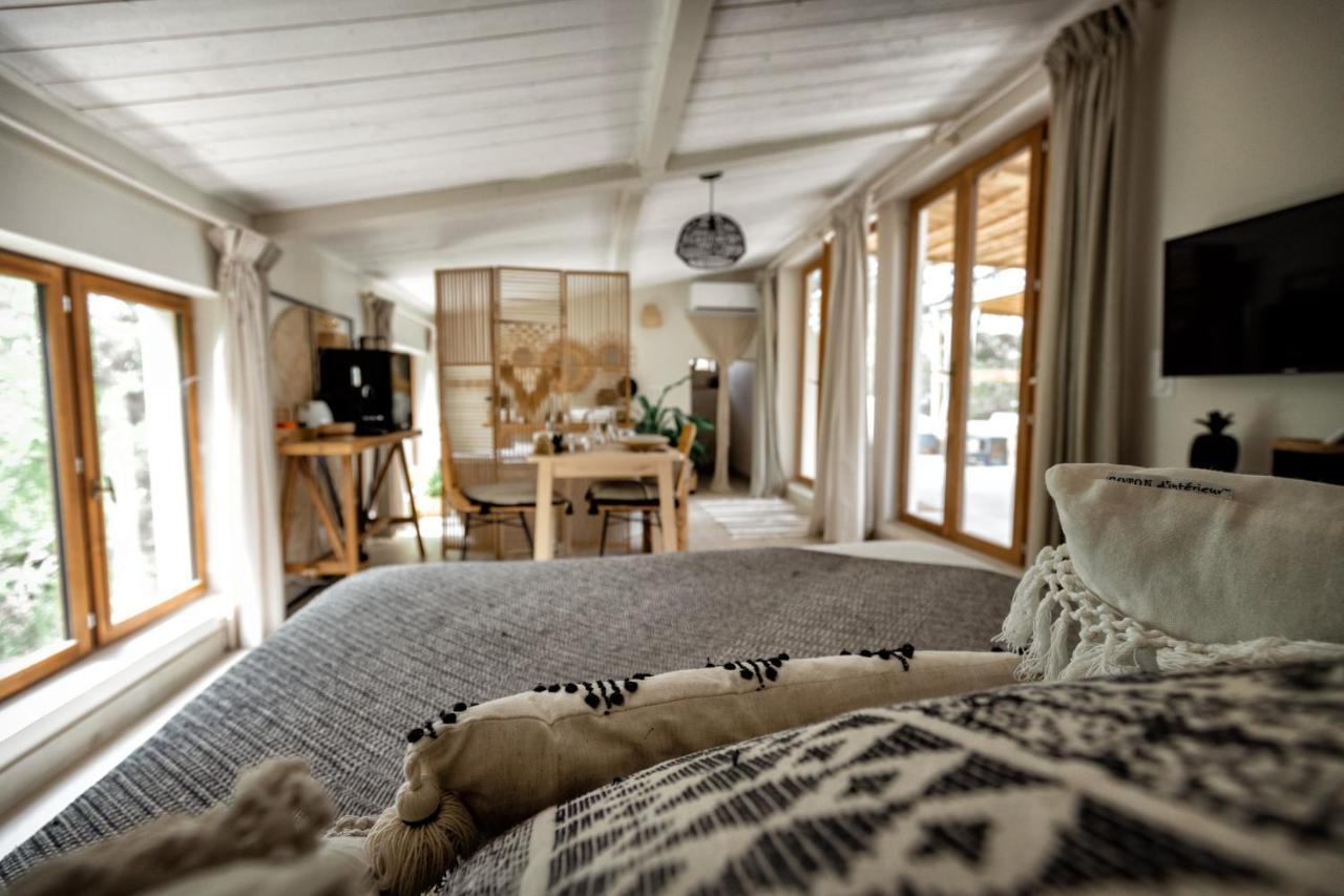 Bed and Breakfast Nuitées Bohèmes Gajan  Esterno foto