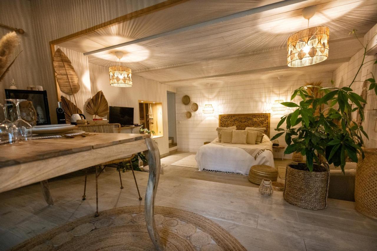 Bed and Breakfast Nuitées Bohèmes Gajan  Esterno foto